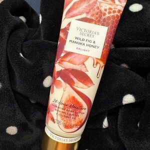 Victoria's Secret Wild Fig & Manuka Honey Body Lotion